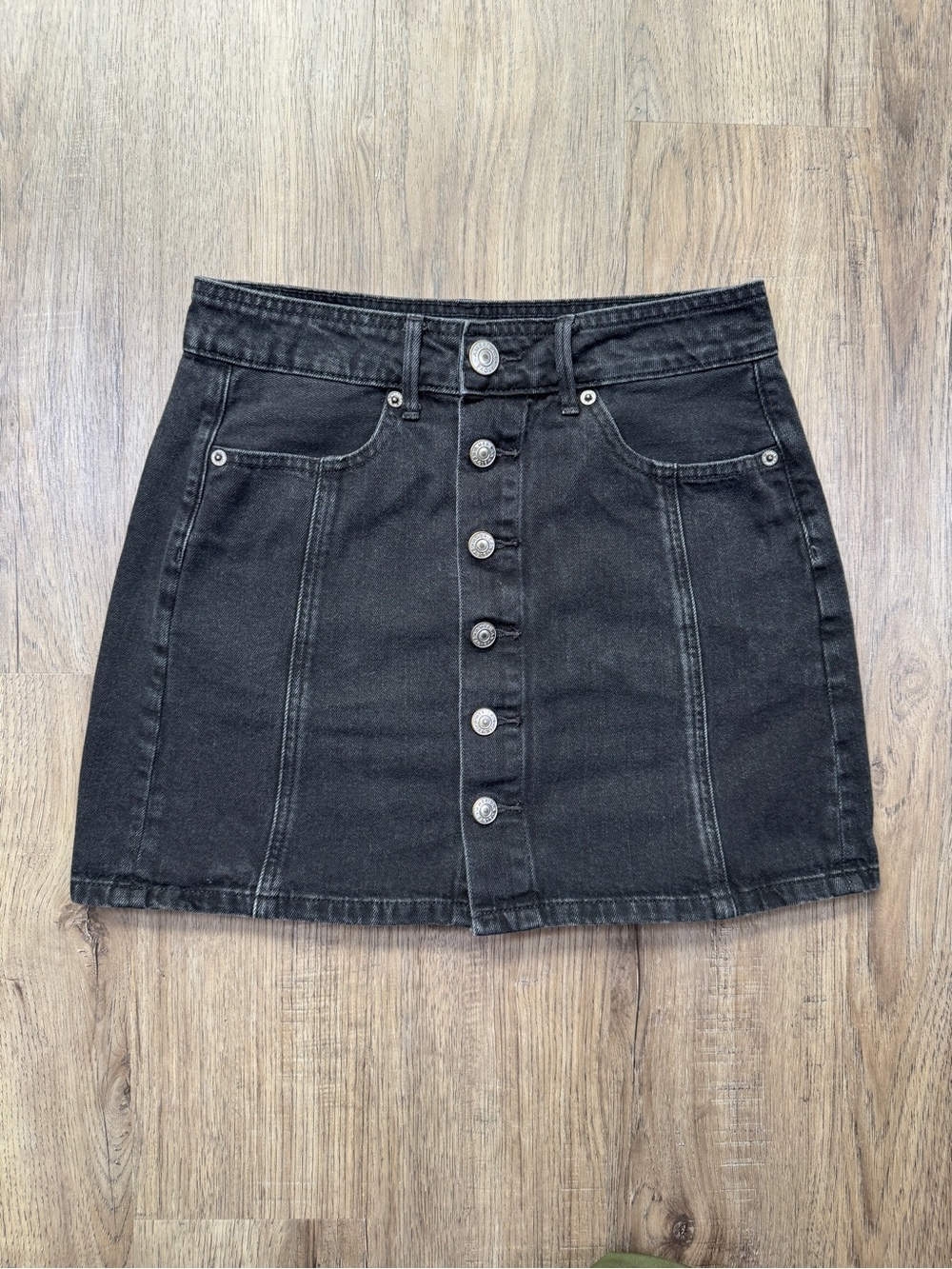 American Eagle Hi-Rise A-Line Black Denim Button Front Mini Skirt Size 0